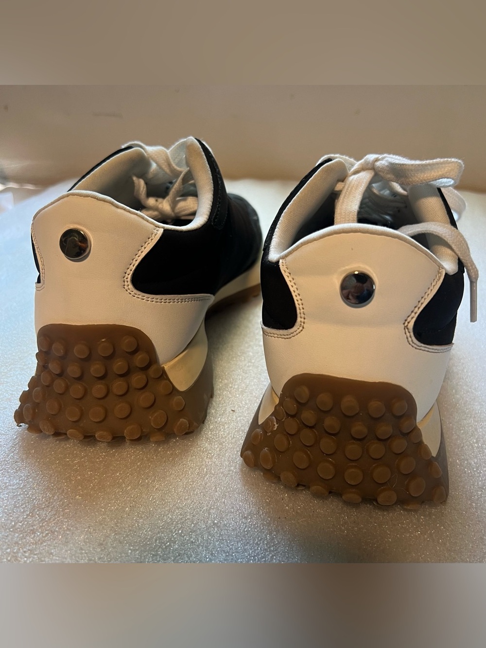 Project Cloud trendy Women’s shoes size 9 Black and White Low-Top Sneakers - Picture 9 of 11